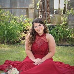 Meet your Posher, Chloe